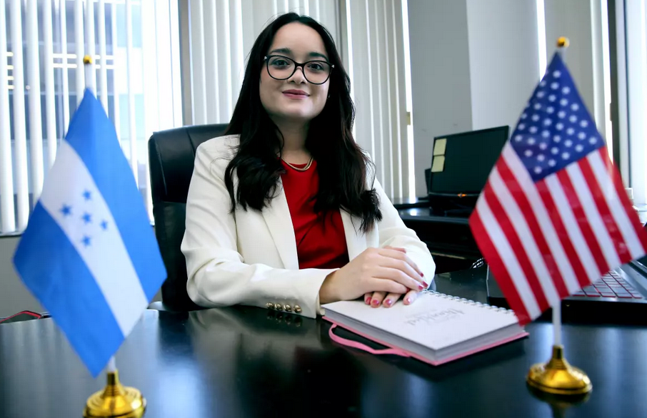 Cónsul de Honduras en Los Ángeles . Julissa Gutiérrez Villanueva